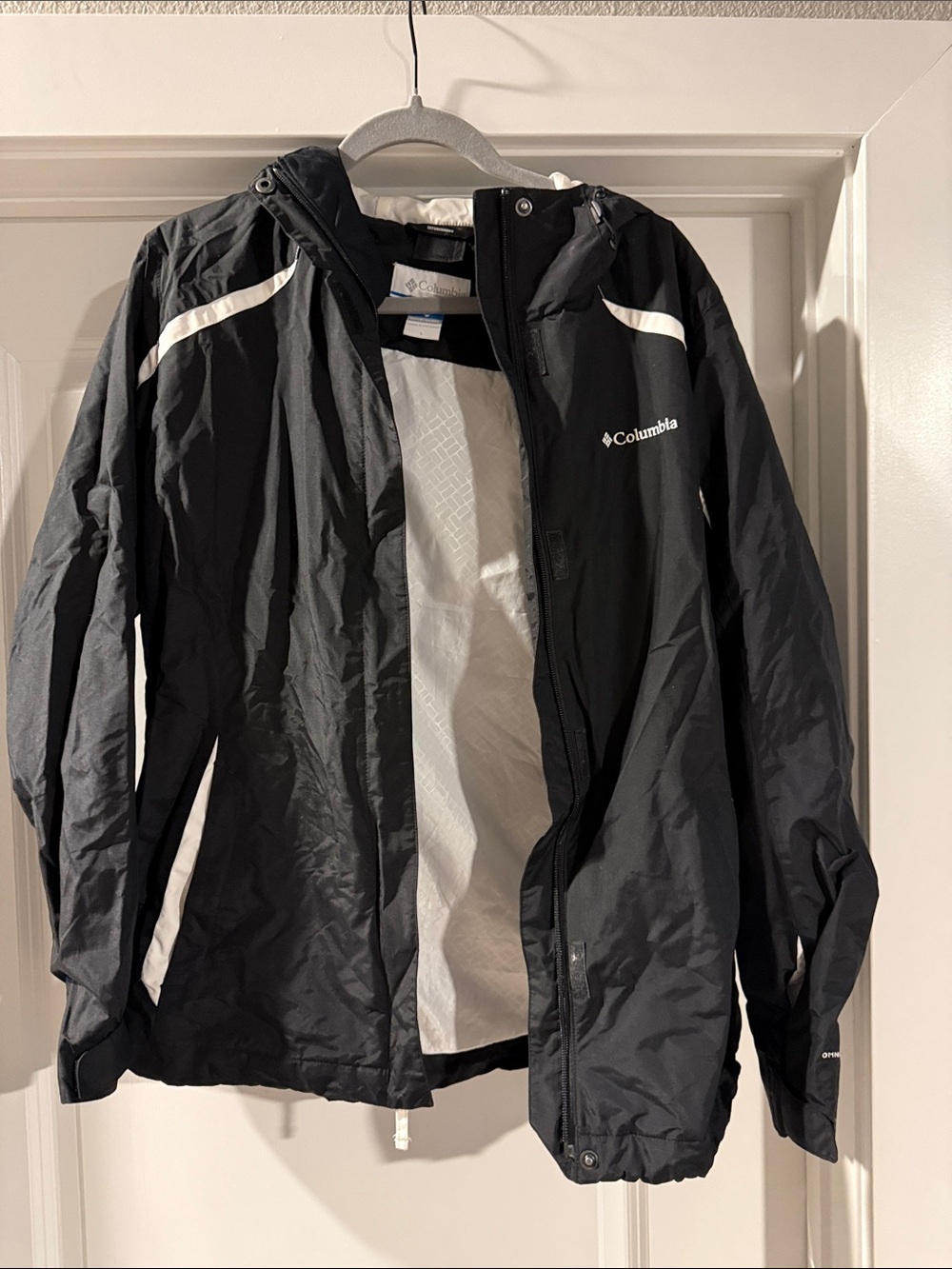 Columbia Black Hooded Ski Jacket with White Accents